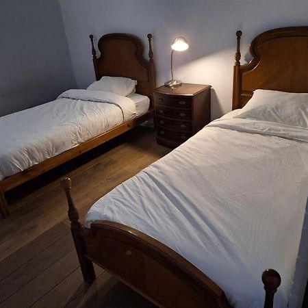 Casa Bajo El Acueducto Con Plaza De Garaje Villa Segovia Luaran gambar