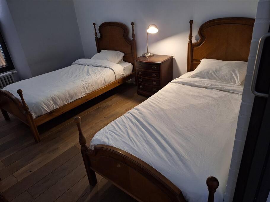 Casa Bajo El Acueducto Con Plaza De Garaje Villa Segovia Luaran gambar