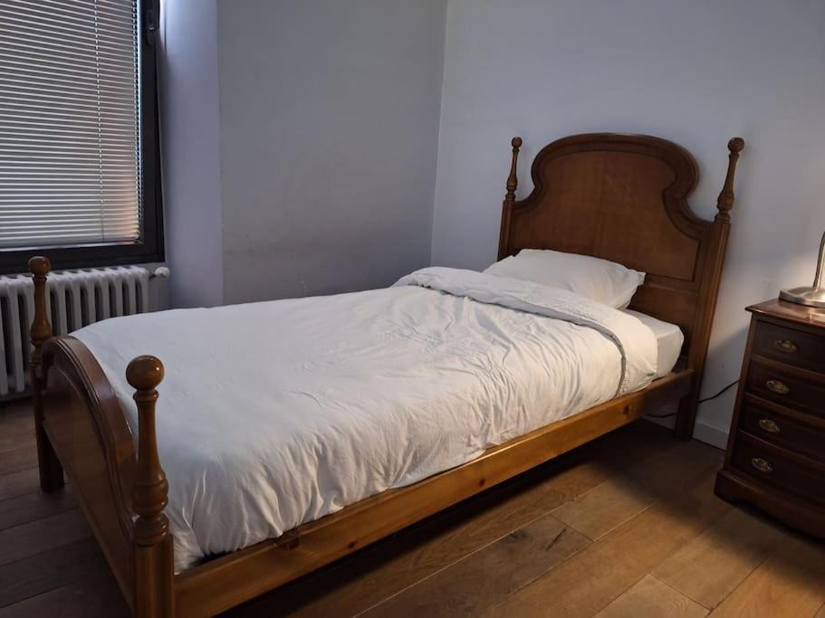 Casa Bajo El Acueducto Con Plaza De Garaje Villa Segovia Luaran gambar